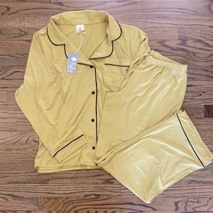 NWT! Kyte Women’s PJ set in Dijon